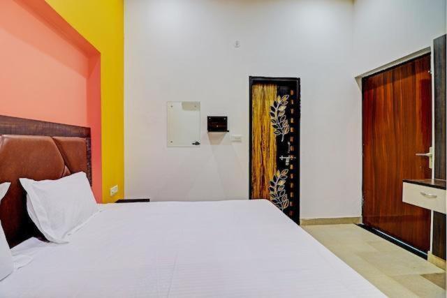Om Palace Apartment