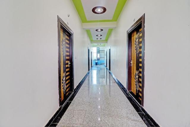 Om Palace